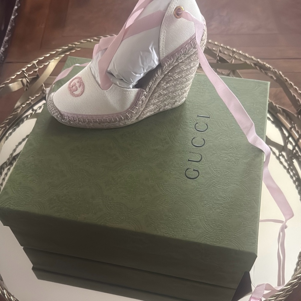Gucci Women's Pink and White Espadrille Wedge